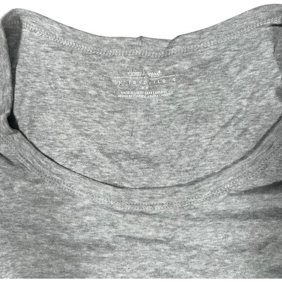 Daisy Fuentes M Minimalist Scoop Neck Tee Gray Fitted 2000s Casual - Picture 4 of 4